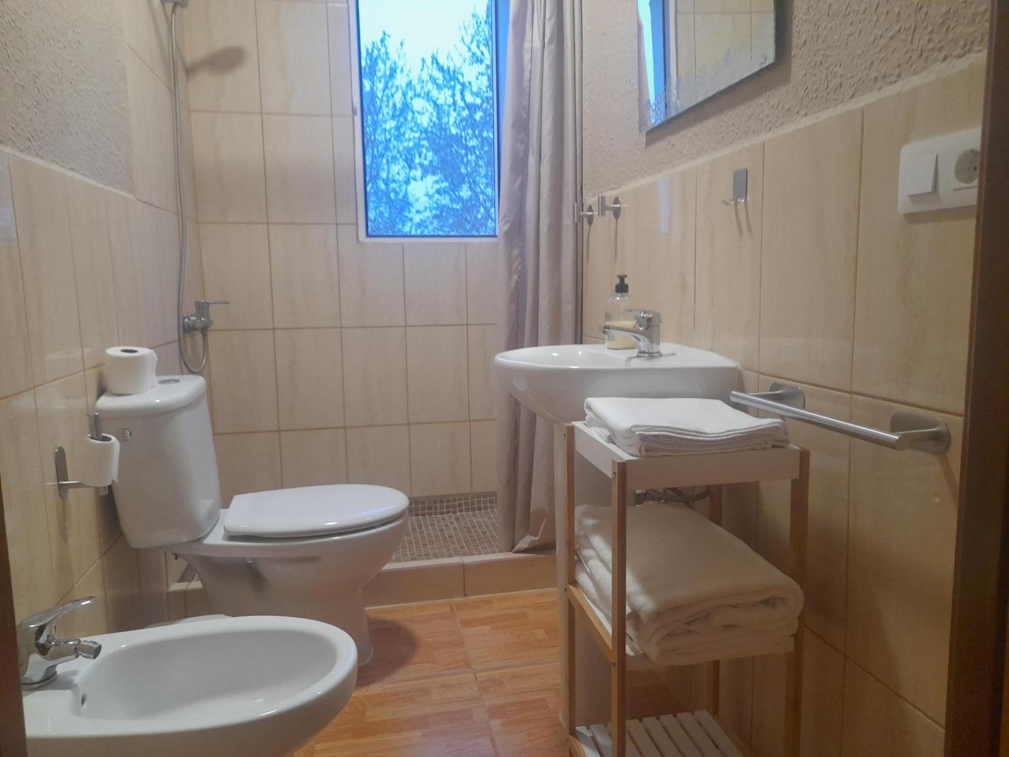Hostal Entreolivos Badajoz Ngoại thất bức ảnh